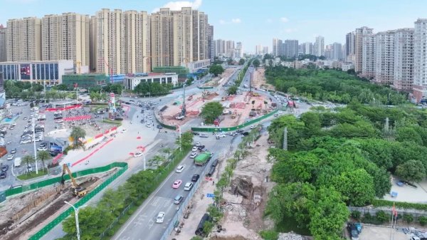 专业正规安全股票配资公司 茂名大道东荟城十字路口隧道工程“满月”：围护桩完成71%，8月中旬开挖隧道